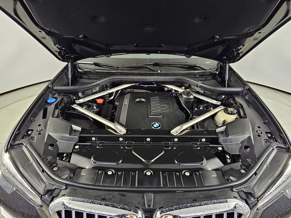 Thumbnail: 2023 BMW X5 - 6