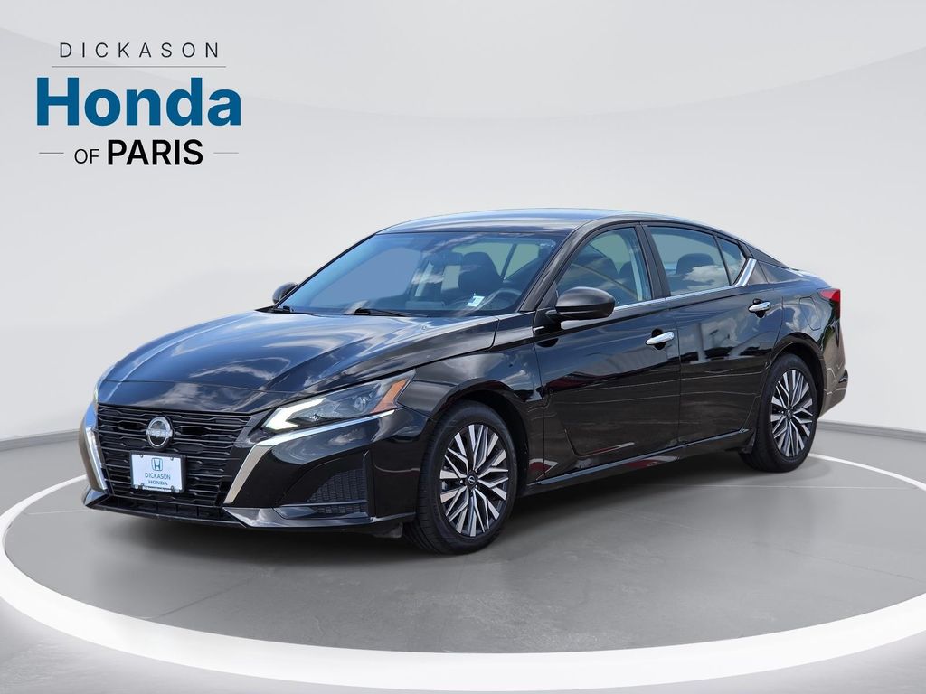 Super Black 2025 Nissan Altima Sedan Front-Wheel Drive Continuously Variable Transmission