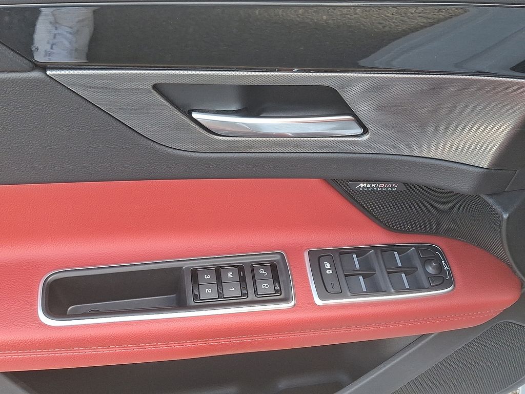 Thumbnail: 2020 Jaguar XF - 12