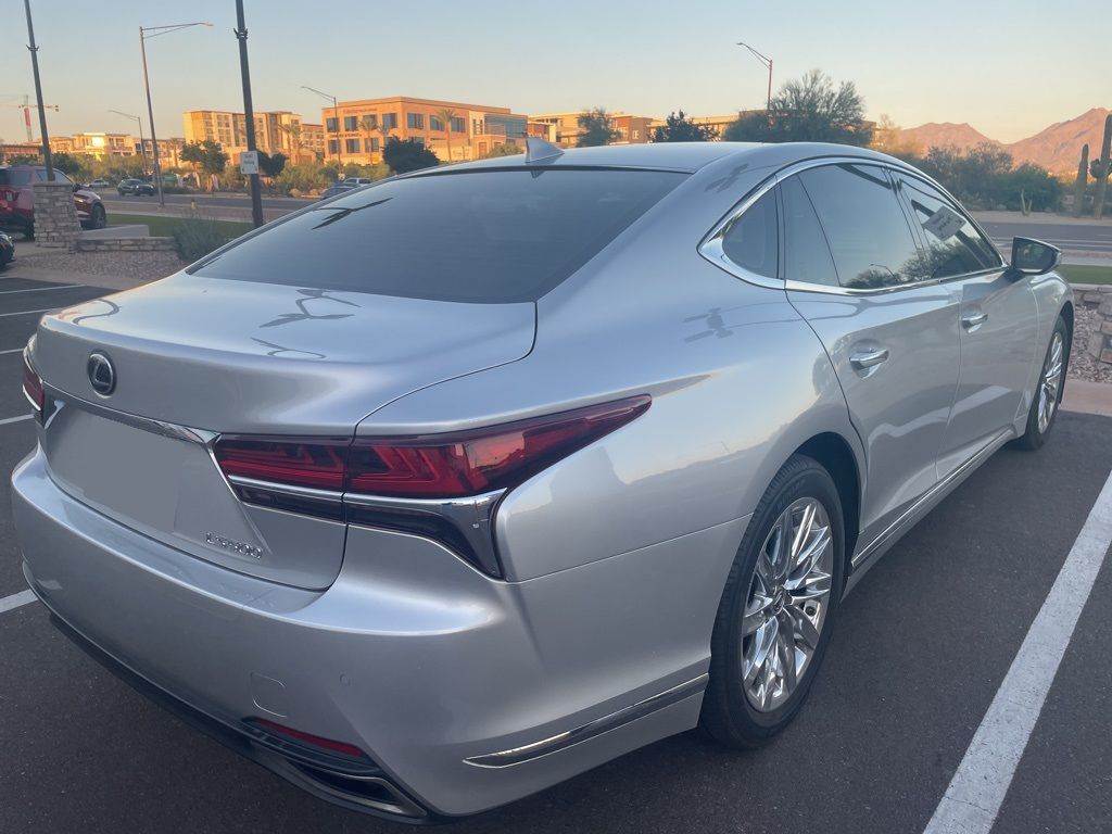 Thumbnail: 2019 Lexus LS - 4