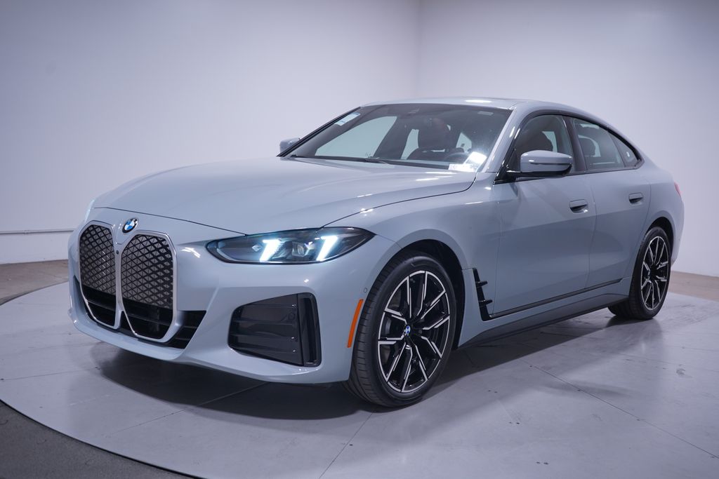 Thumbnail: 2026 BMW i4 - 1