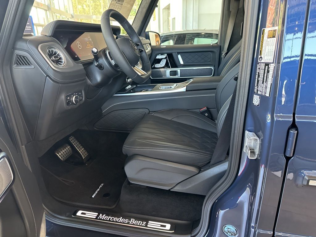 2025 Mercedes-Benz G-Class G 550 6