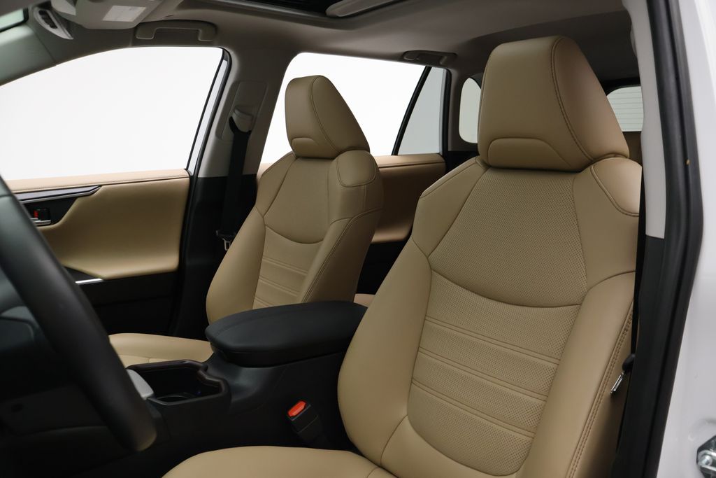 Thumbnail: 2023 Toyota RAV4 - 13