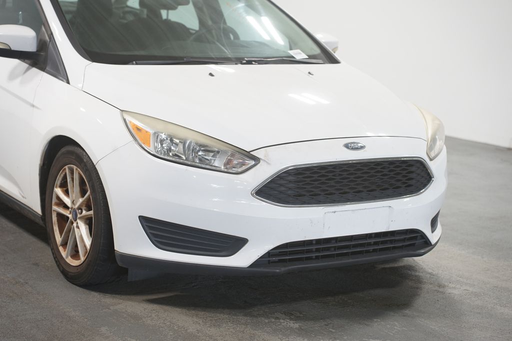 Thumbnail: 2016 Ford Focus - 4