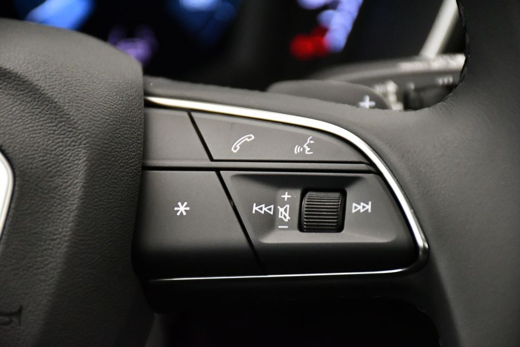 Thumbnail: 2025 Audi Q3 - 23