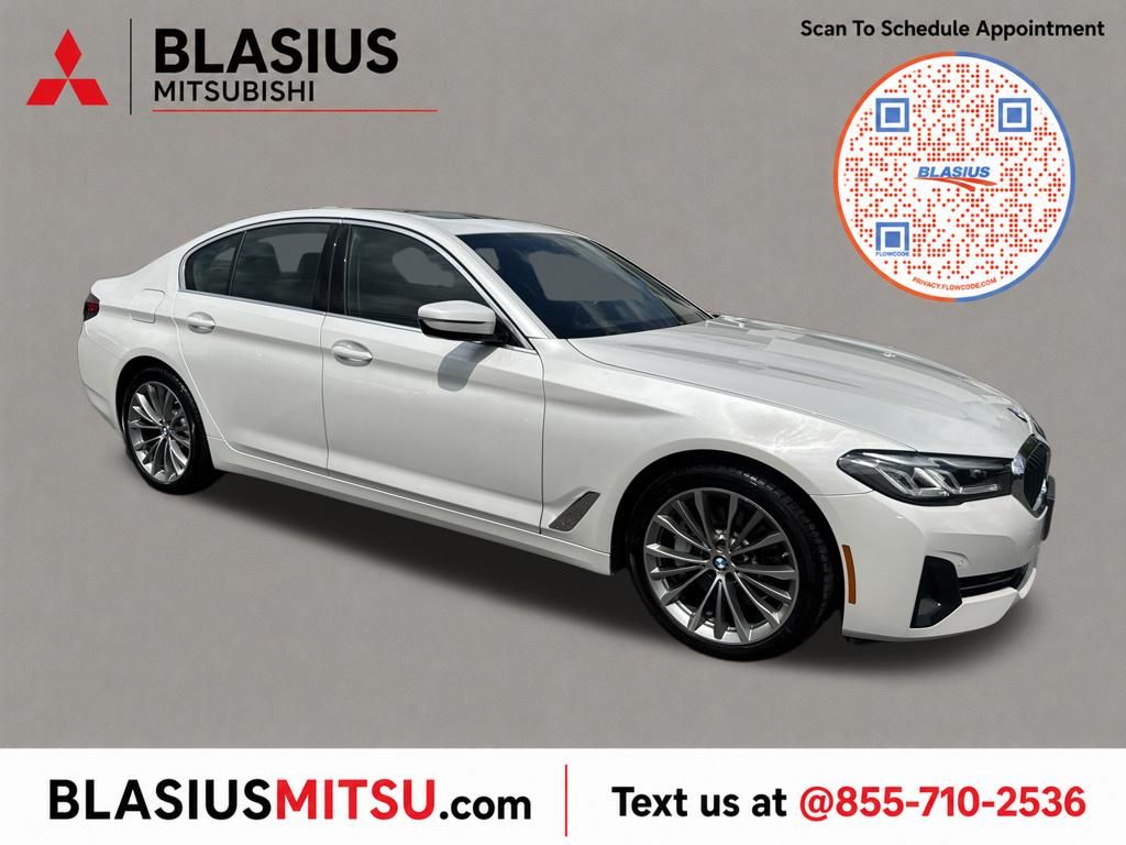 Mineral White Metallic 2023 BMW 5 Series Sedan All-Wheel Drive 8-Speed Automatic