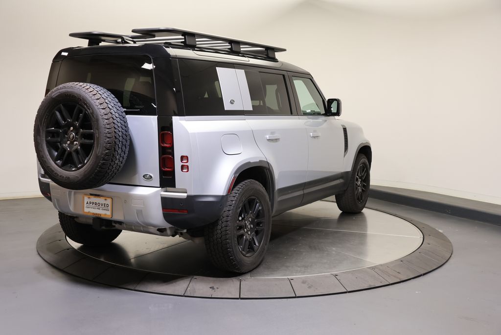 Thumbnail: 2022 Land Rover Defender - 5