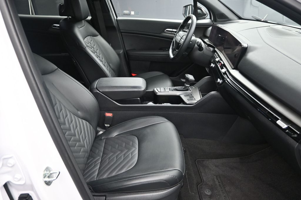 2026 Glacial White Pearl Kia Sportage X-Line AWD SUV