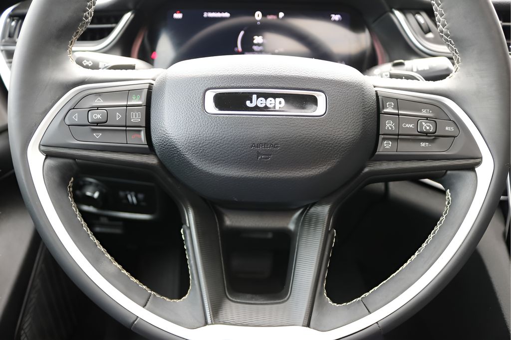 Used Car 2023 Jeep Grand Cherokee L  Altitude For Sale Under $40,000 In Austin, Texas