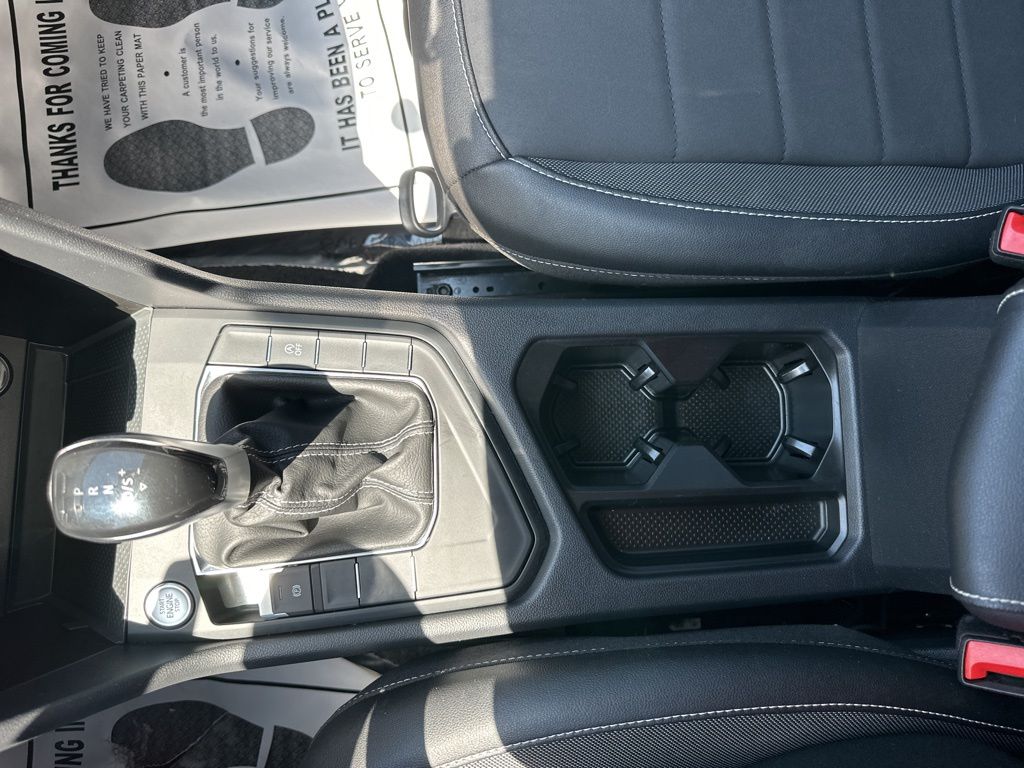 2022 Gray Volkswagen Taos 1.5T SE FWD SUV