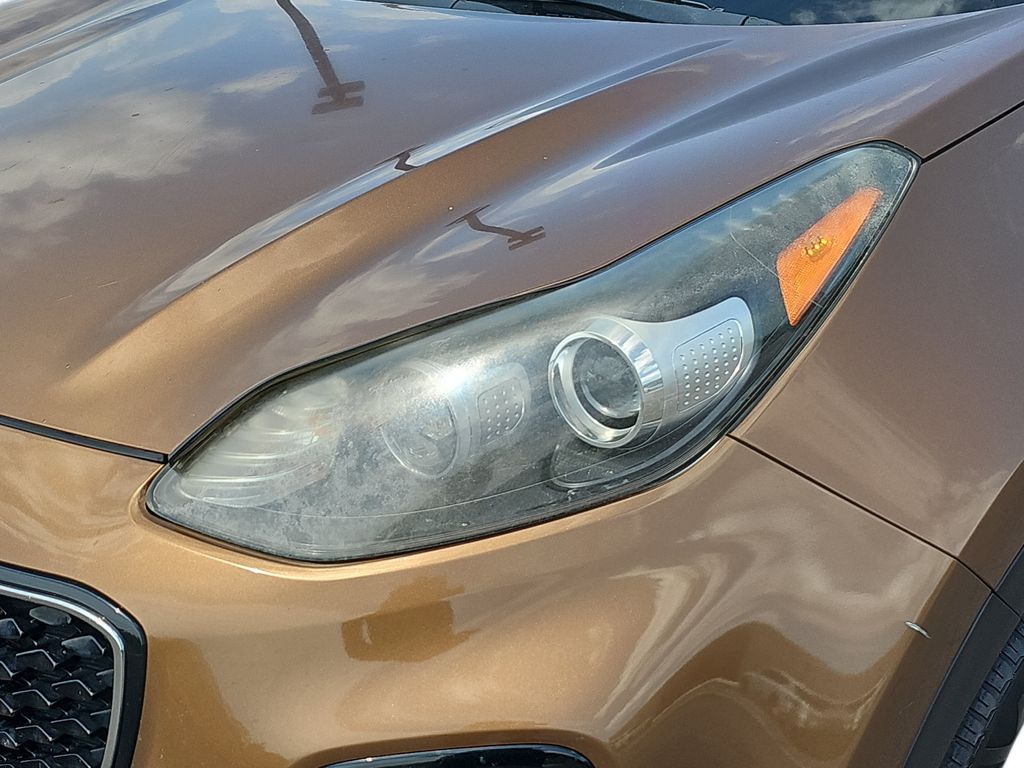 Used 2018 Brown Kia LX image 27