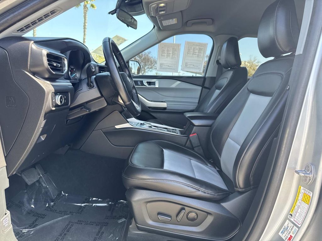 Used 2023 Ford Explorer XLT 4D Sport Utility