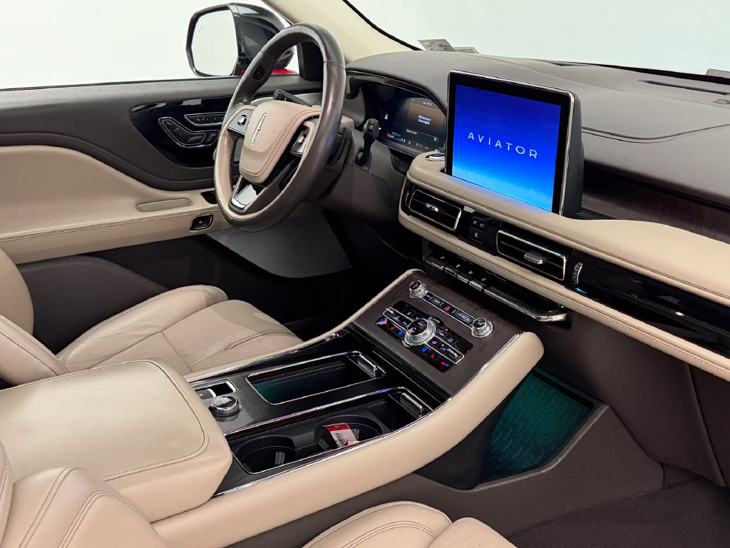 Thumbnail: 2021 Lincoln Aviator - 10