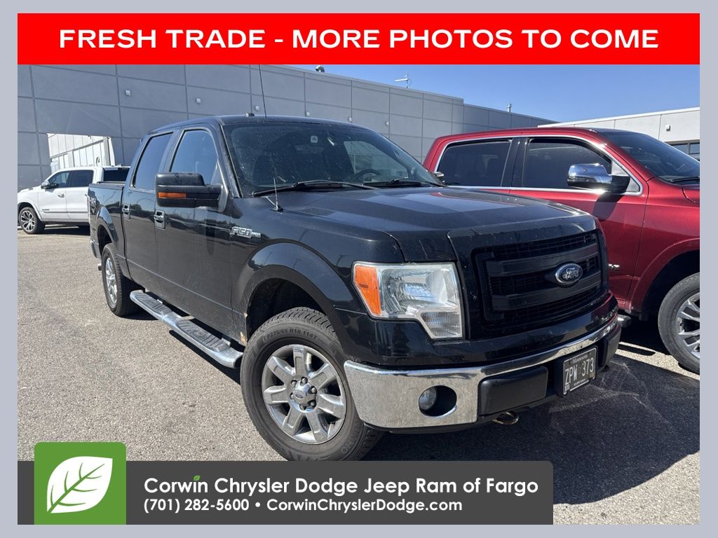 Tuxedo Black Metallic 2014 Ford F-150 Pickup Truck Four-Wheel Drive 6-Speed Automatic