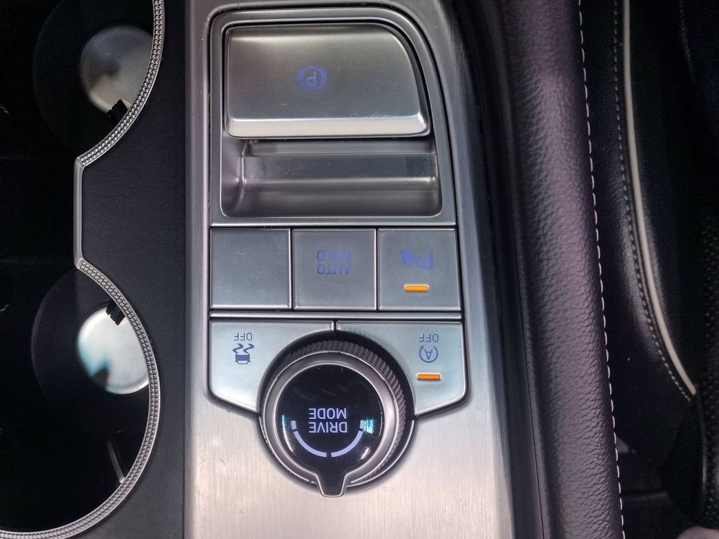2020 Genesis G70 2.0T