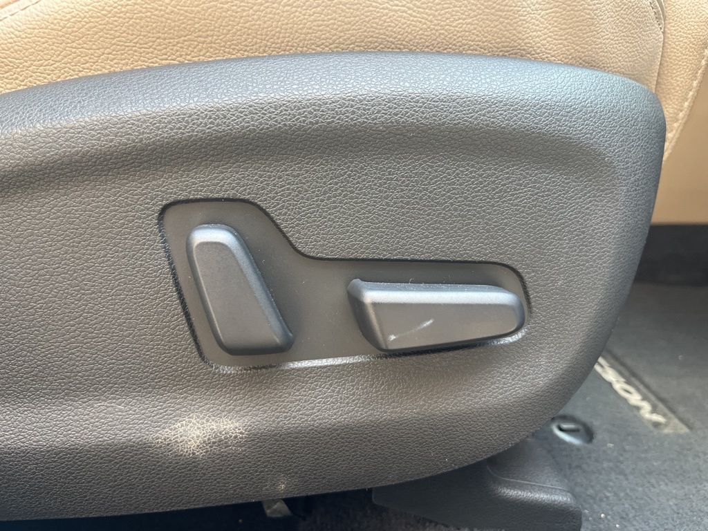 Thumbnail: 2018 Hyundai Tucson - 30
