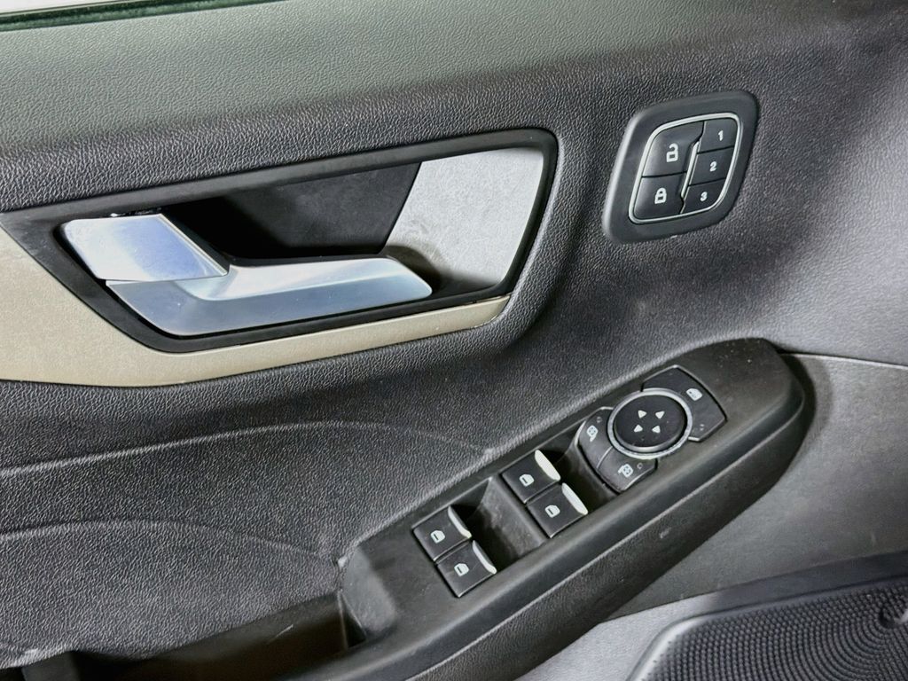Used 2022 Ford Escape SUV