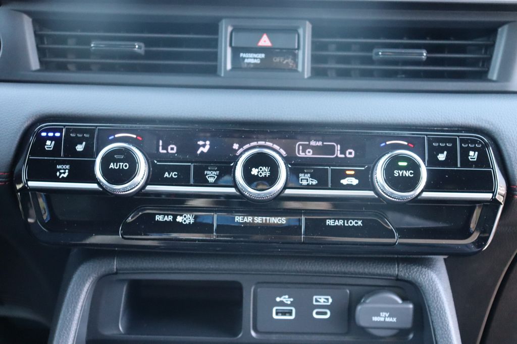 2025 Honda Pilot Black Edition 26