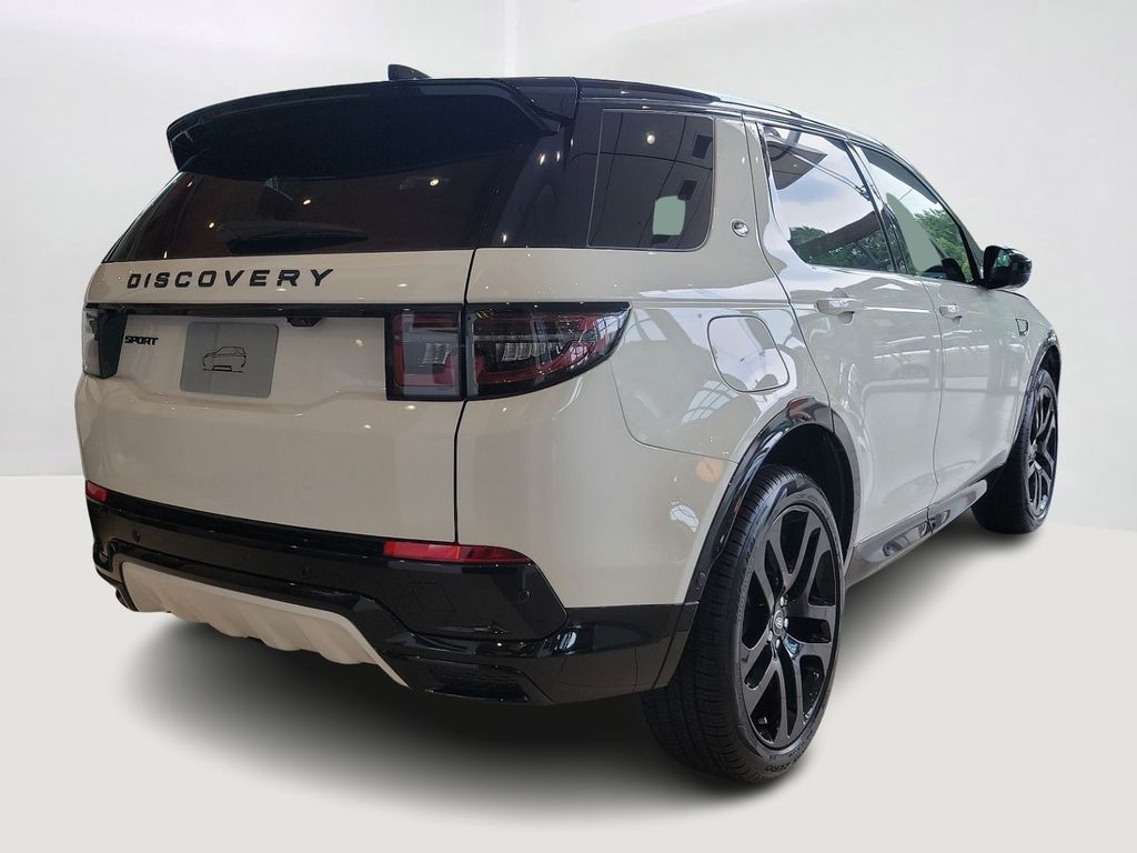 2025 Land Rover Discovery Sport SE 3