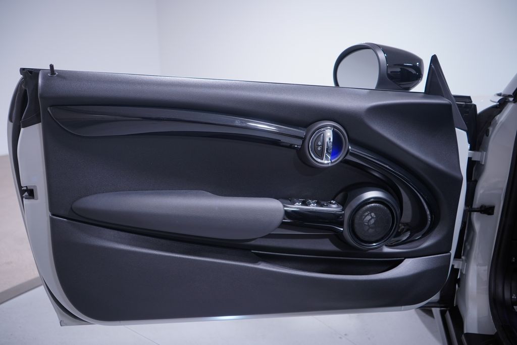 Thumbnail: 2021 MINI Cooper - 12