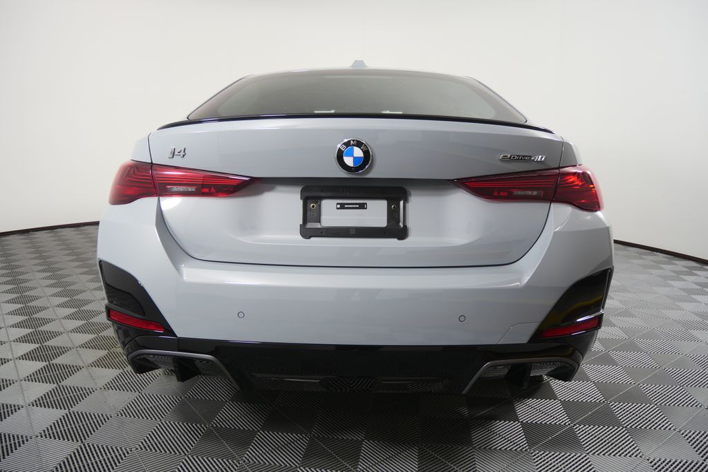 Thumbnail: 2026 BMW i4 - 4