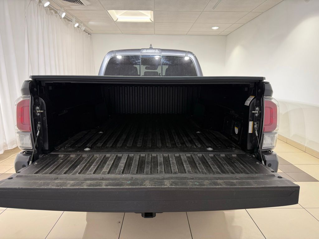 Thumbnail: 2020 Toyota Tacoma - 11