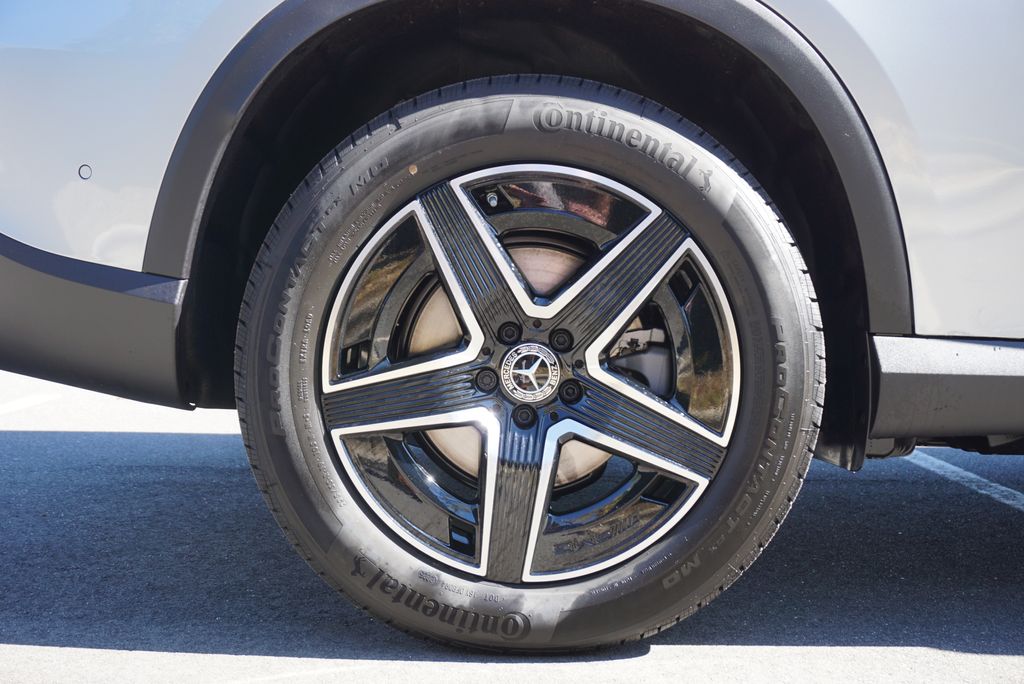 Thumbnail: 2026 Mercedes-Benz GLC - 17