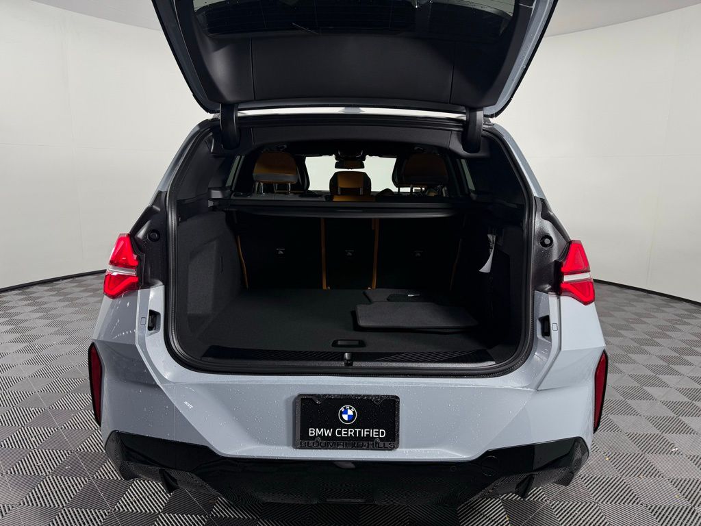 Thumbnail: 2025 BMW X3 - 19