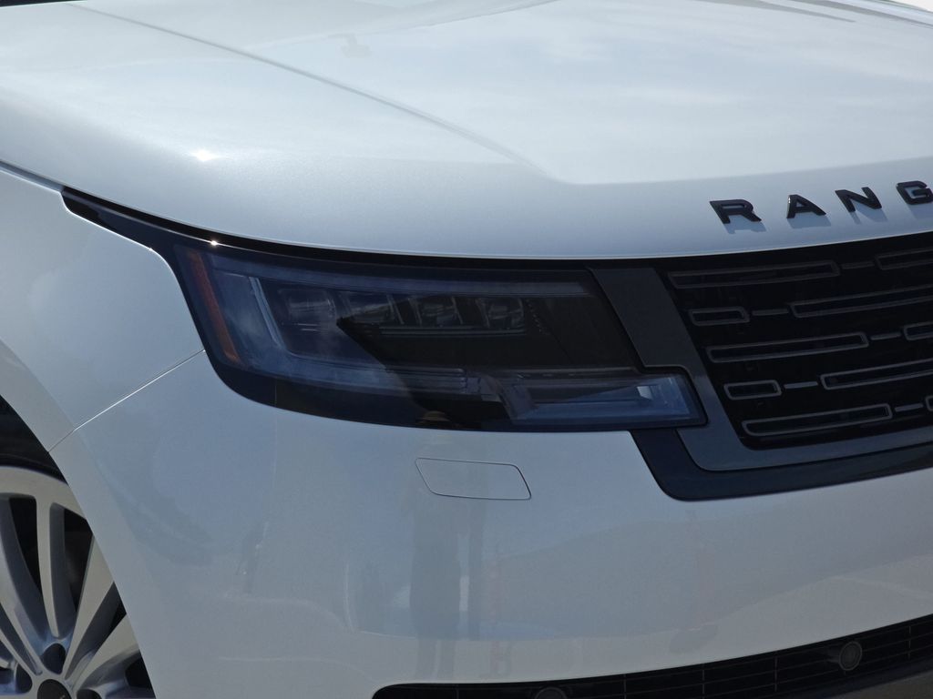 New 2026 White Land Rover SE image 33