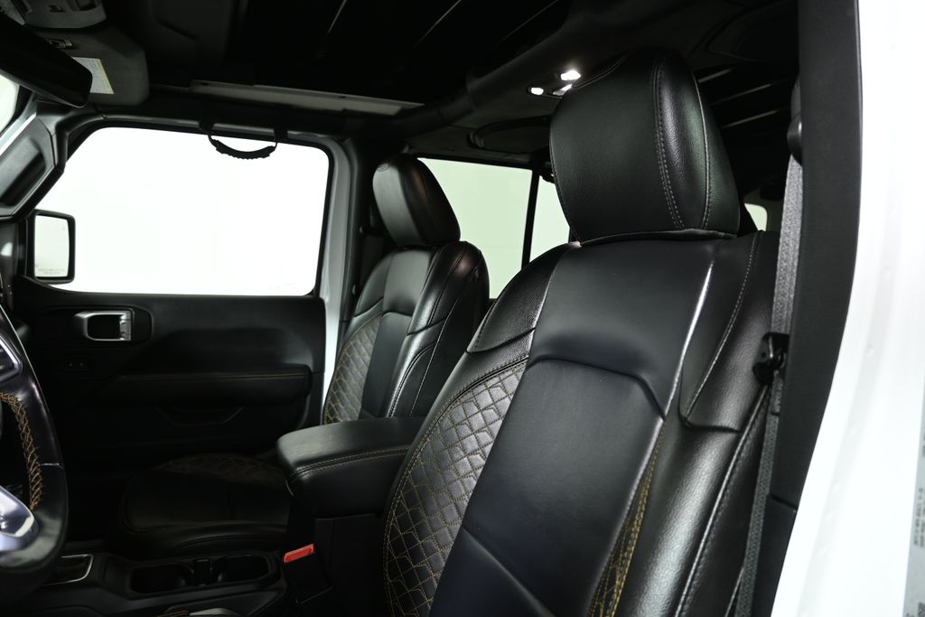 Thumbnail: 2020 Jeep Wrangler - 17