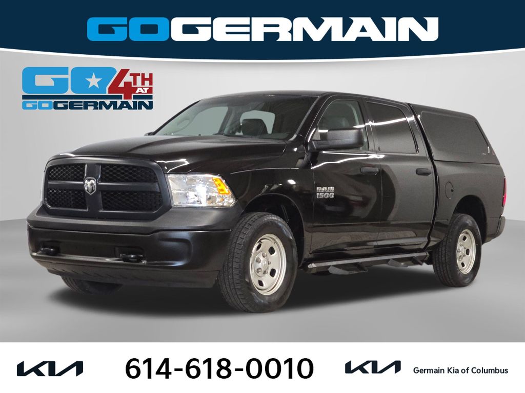 Brilliant Black Crystal Pearlcoat 2016 RAM 1500 Pickup Truck Four-Wheel Drive 8-Speed Automatic