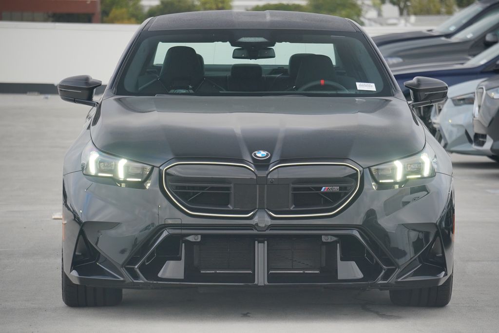 Thumbnail: 2026 BMW M5 - 2