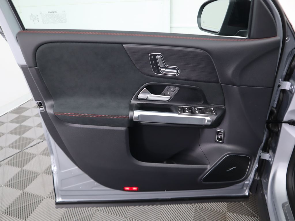 2024 Mercedes-Benz EQB 250+ 27
