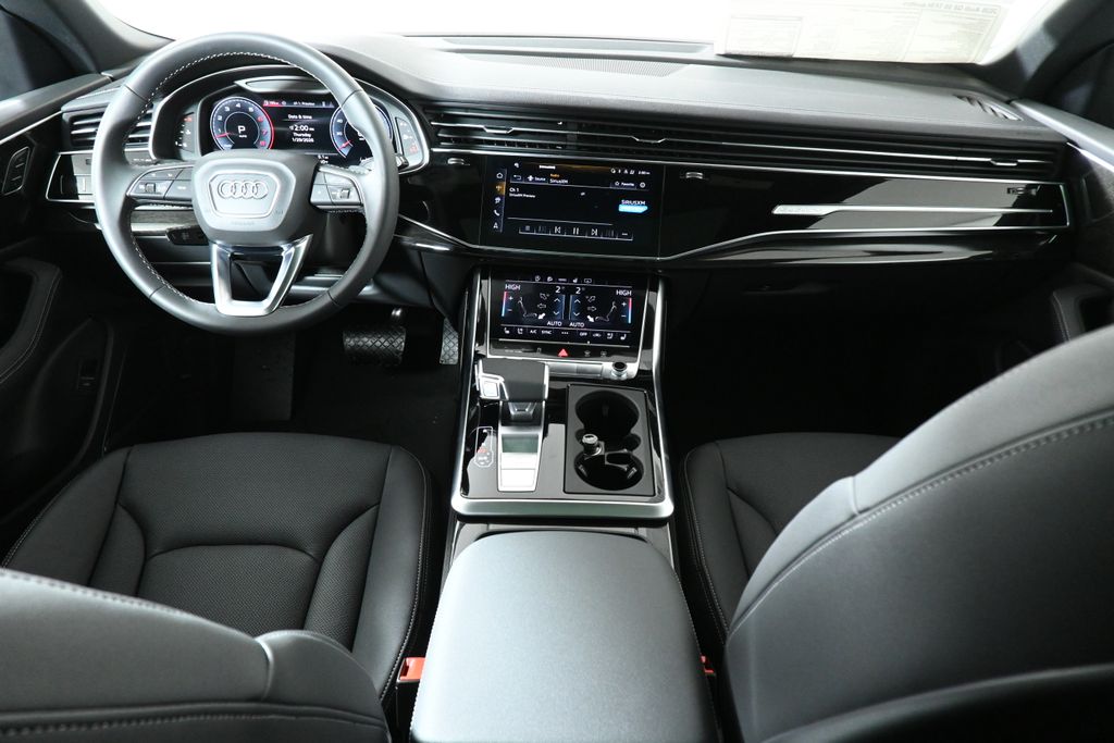 Thumbnail: 2026 Audi Q8 - 4