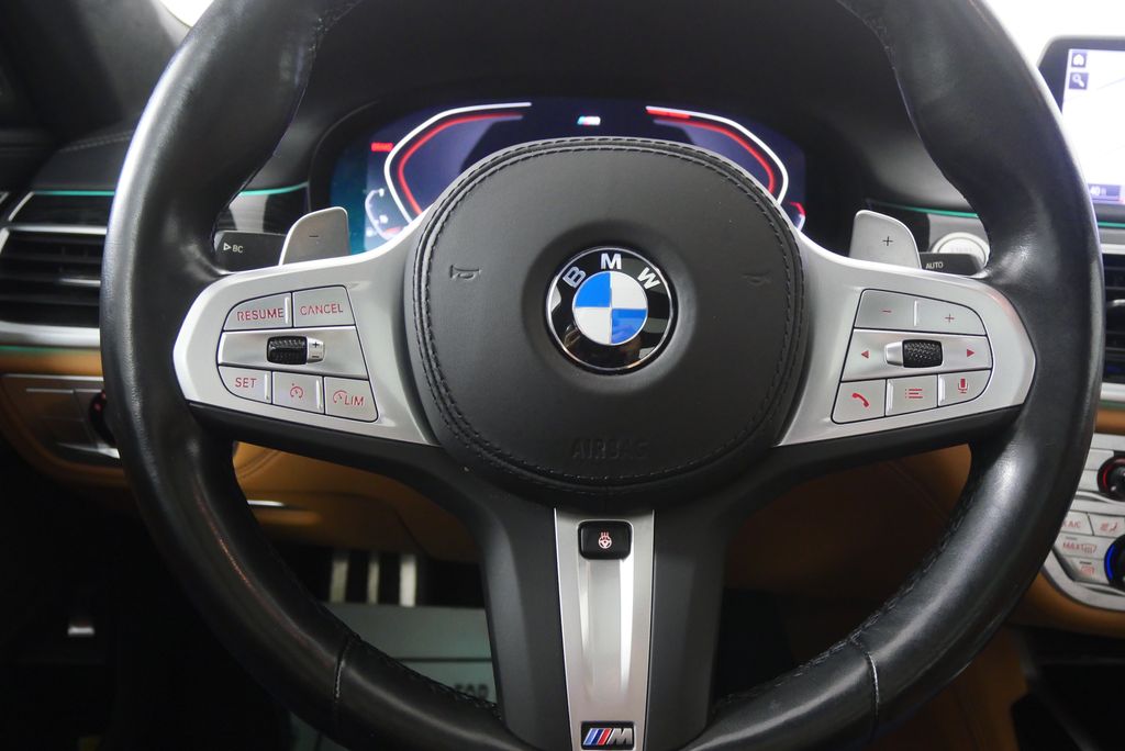 Thumbnail: 2022 BMW 7 Series - 18