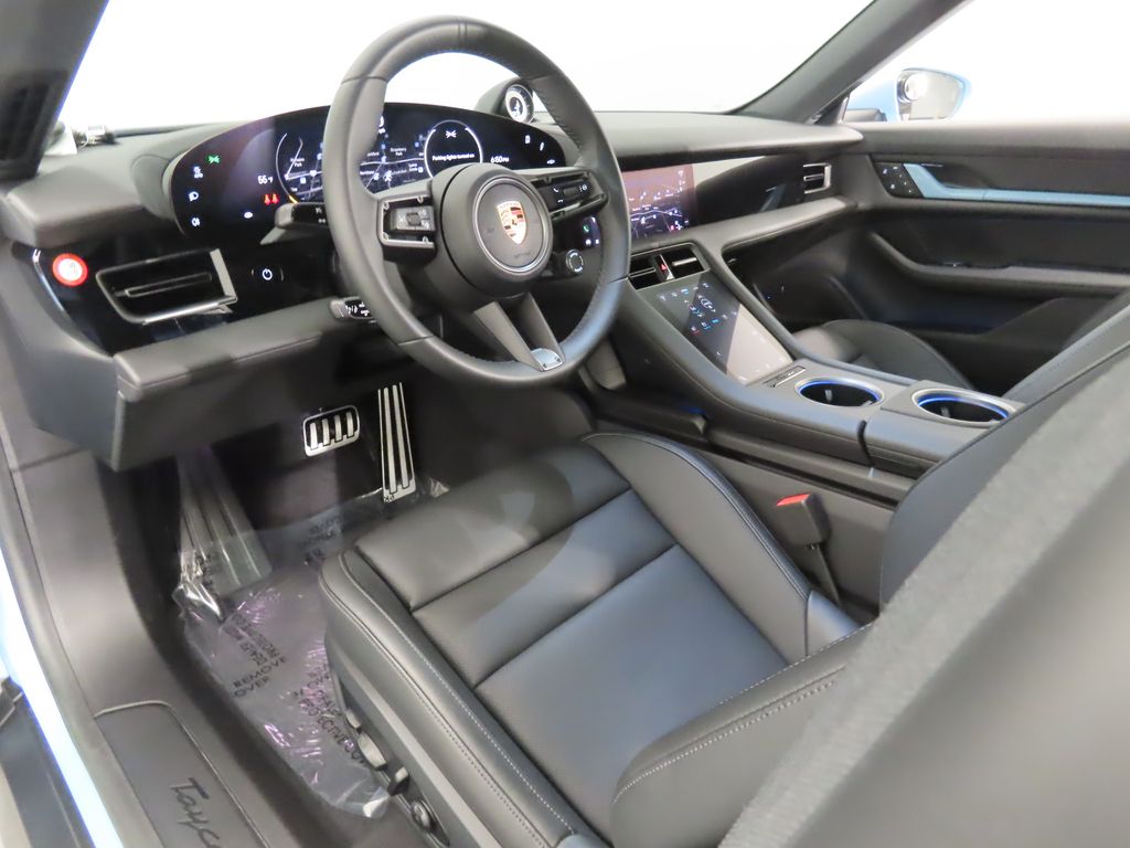 Thumbnail: 2023 Porsche Taycan - 4