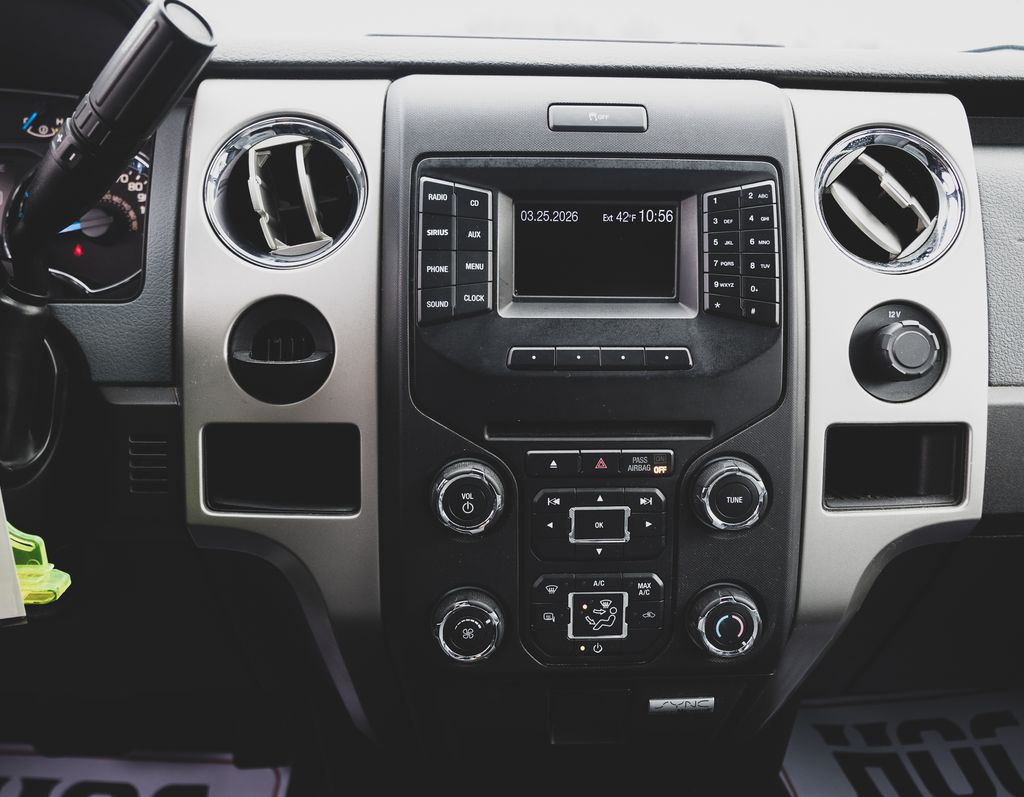 View vehicle photo 3