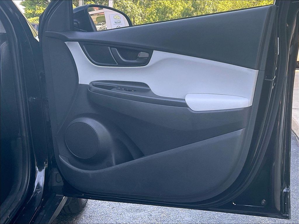 2022 Hyundai Kona — photo 12