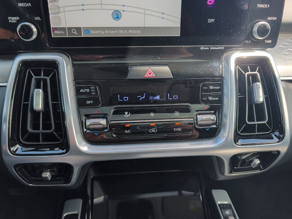Used 2022 White Kia SX image 13