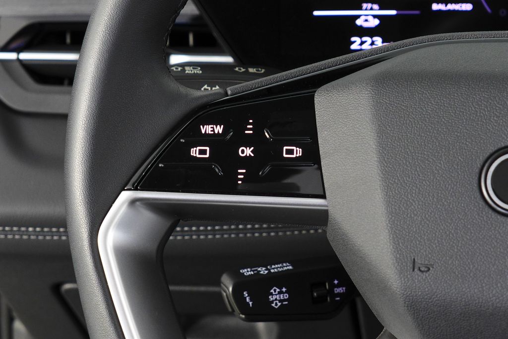 Thumbnail: 2025 Audi Q6 e-tron - 30