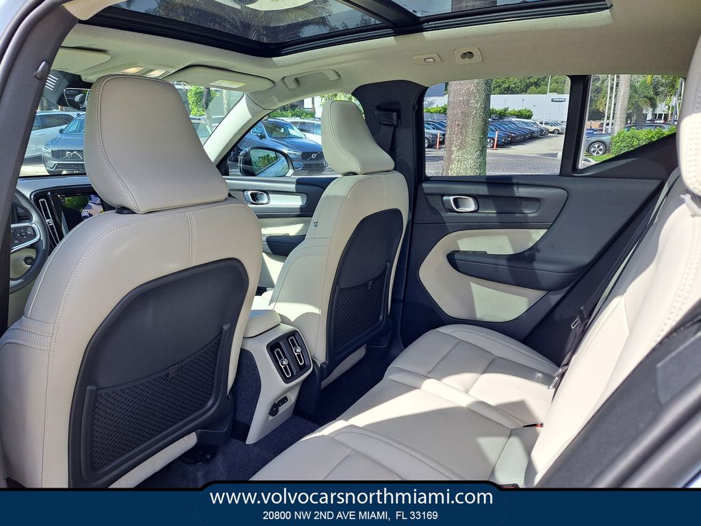 2026 Volvo XC40 Plus