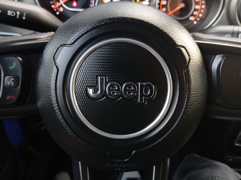 Used Car 2023 Jeep Gladiator  Texas Trail For Sale Under $35,000 In Austin, Texas