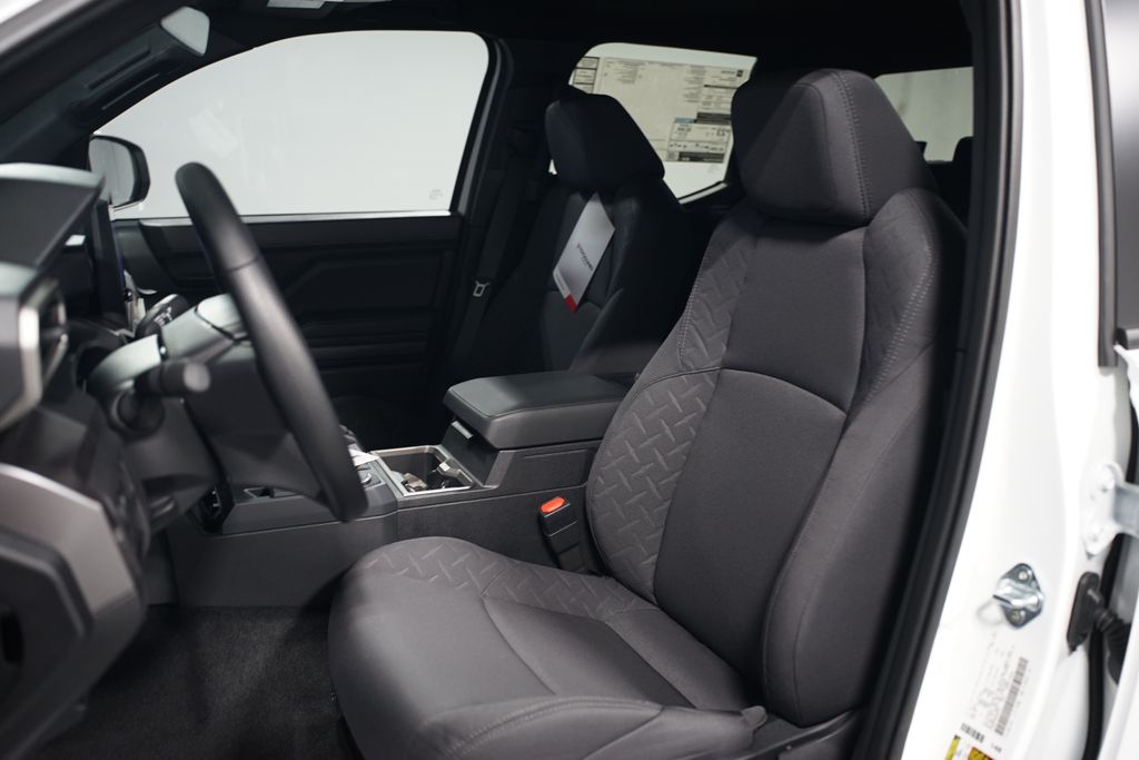2025 Toyota Tacoma SR5 28