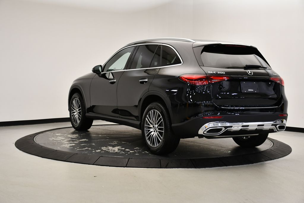 2025 Mercedes-Benz GLC 300 3