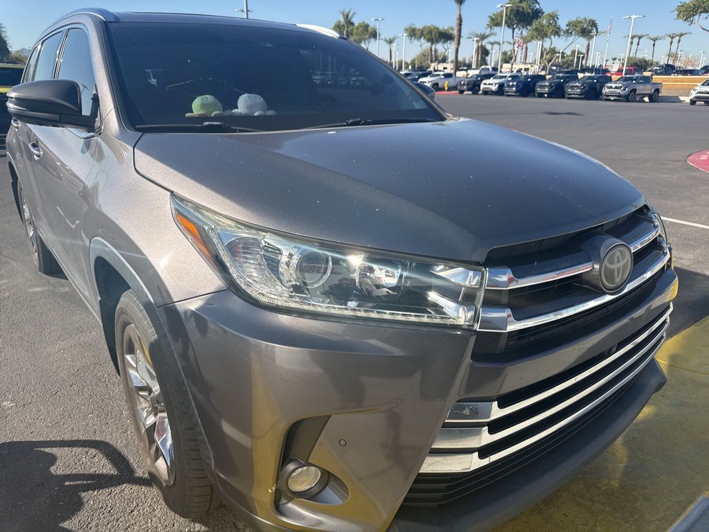 2017 Toyota Highlander Limited Platinum 3