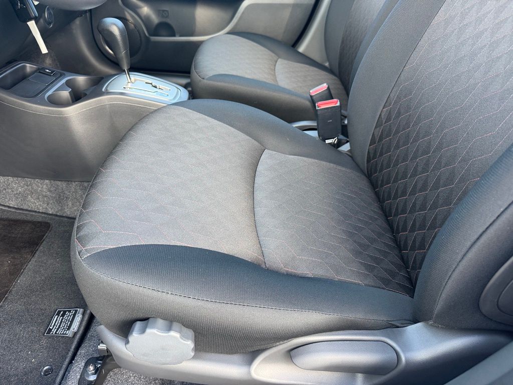 2024 Mitsubishi Mirage LE photo 27