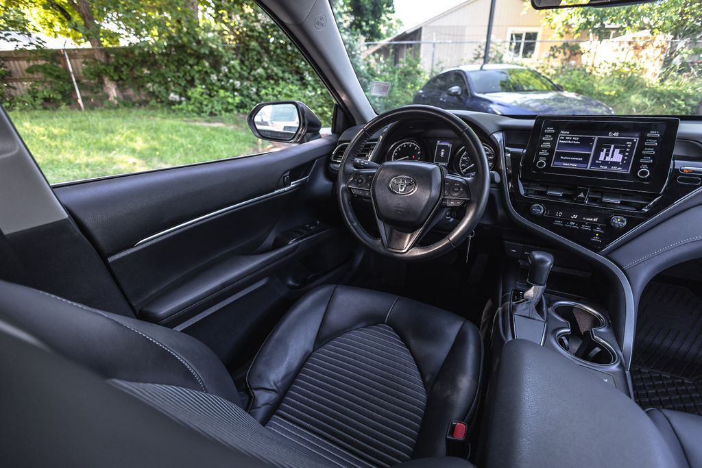 2024 Toyota Camry SE Nightshade thumbnail 20