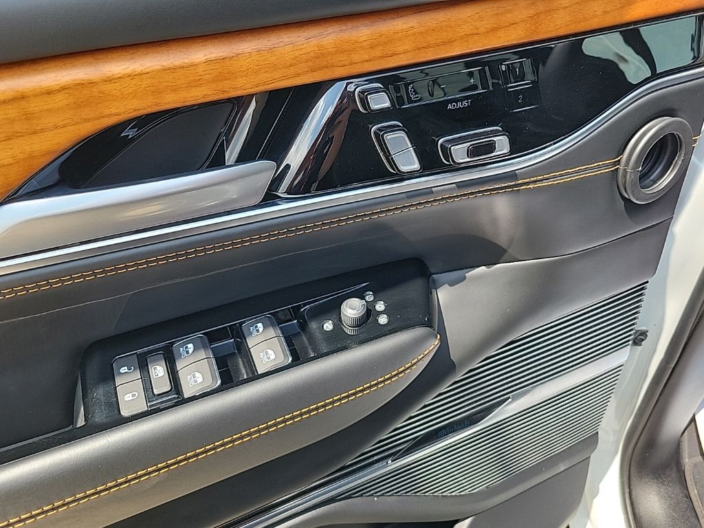Used 2024 Jeep Grand Wagoneer SUV