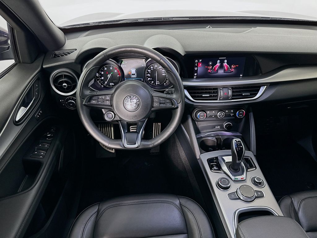 Thumbnail: 2020 Alfa Romeo Stelvio - 22