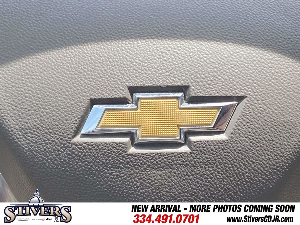 2025 Lakeshore Blue Metallic Chevrolet Malibu LT FWD Sedan